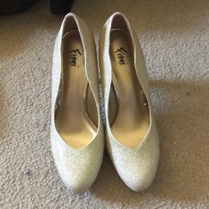 Prom shoes like new and only worn once